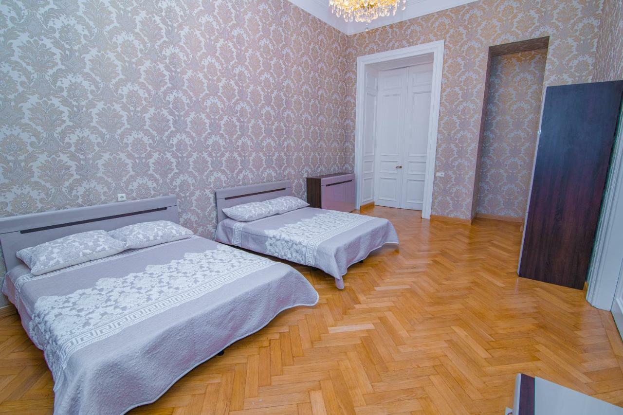 Solo Apartment In City Center 트빌리시 외부 사진