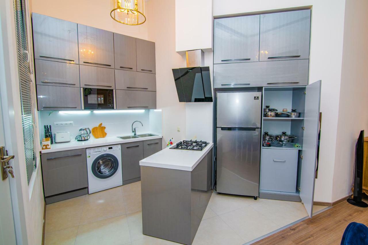 Solo Apartment In City Center 트빌리시 외부 사진