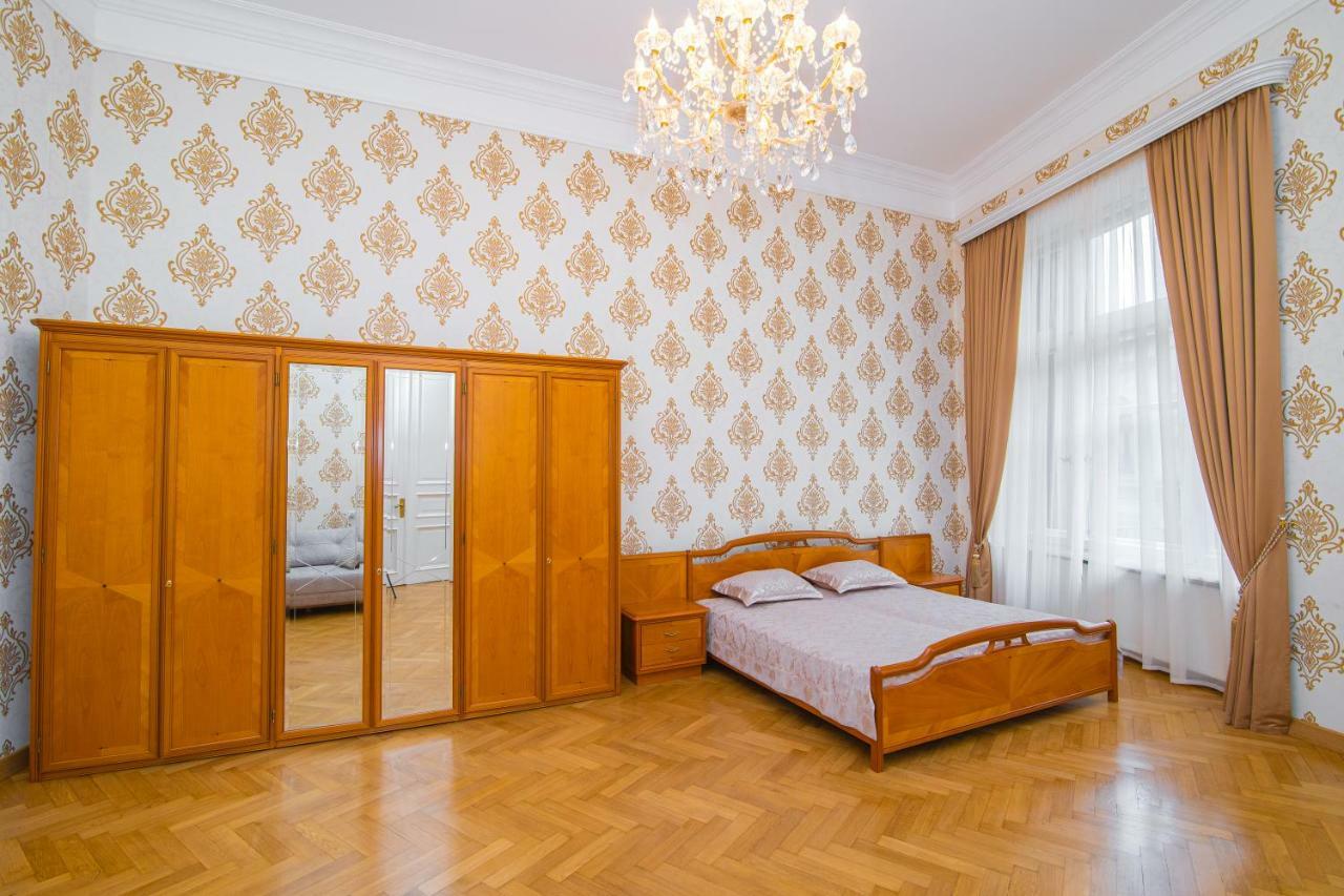Solo Apartment In City Center 트빌리시 외부 사진