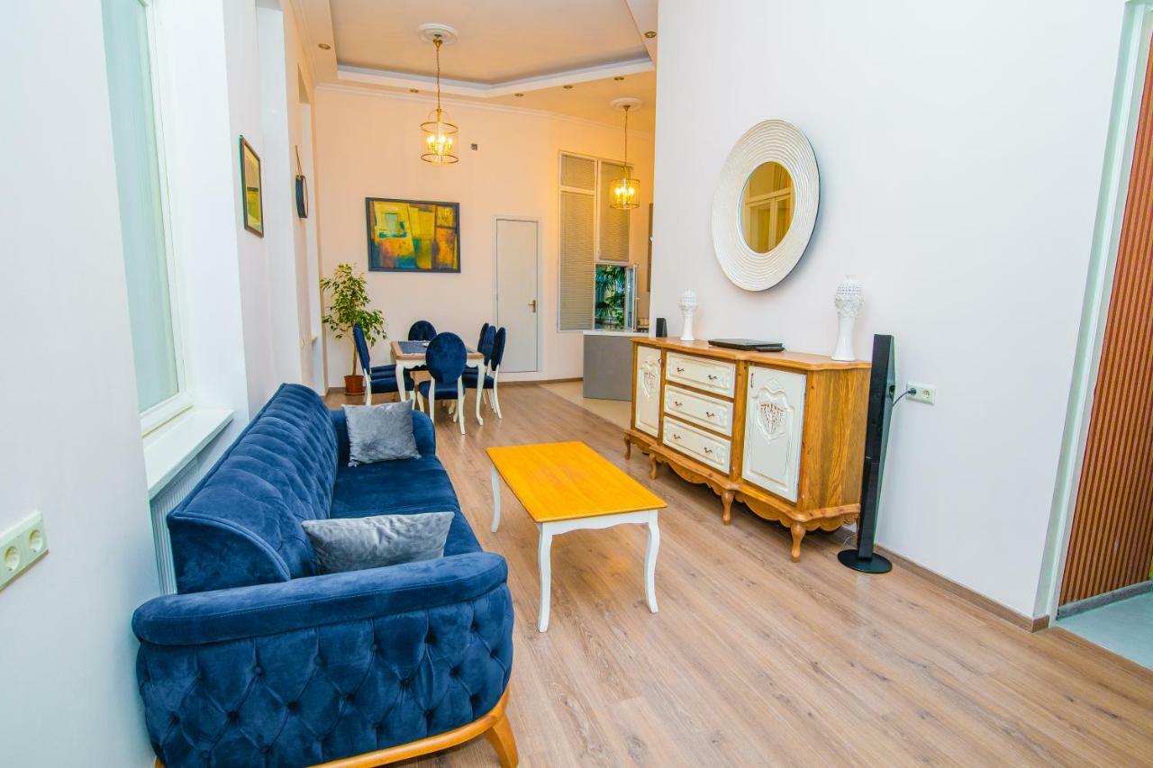 Solo Apartment In City Center 트빌리시 외부 사진