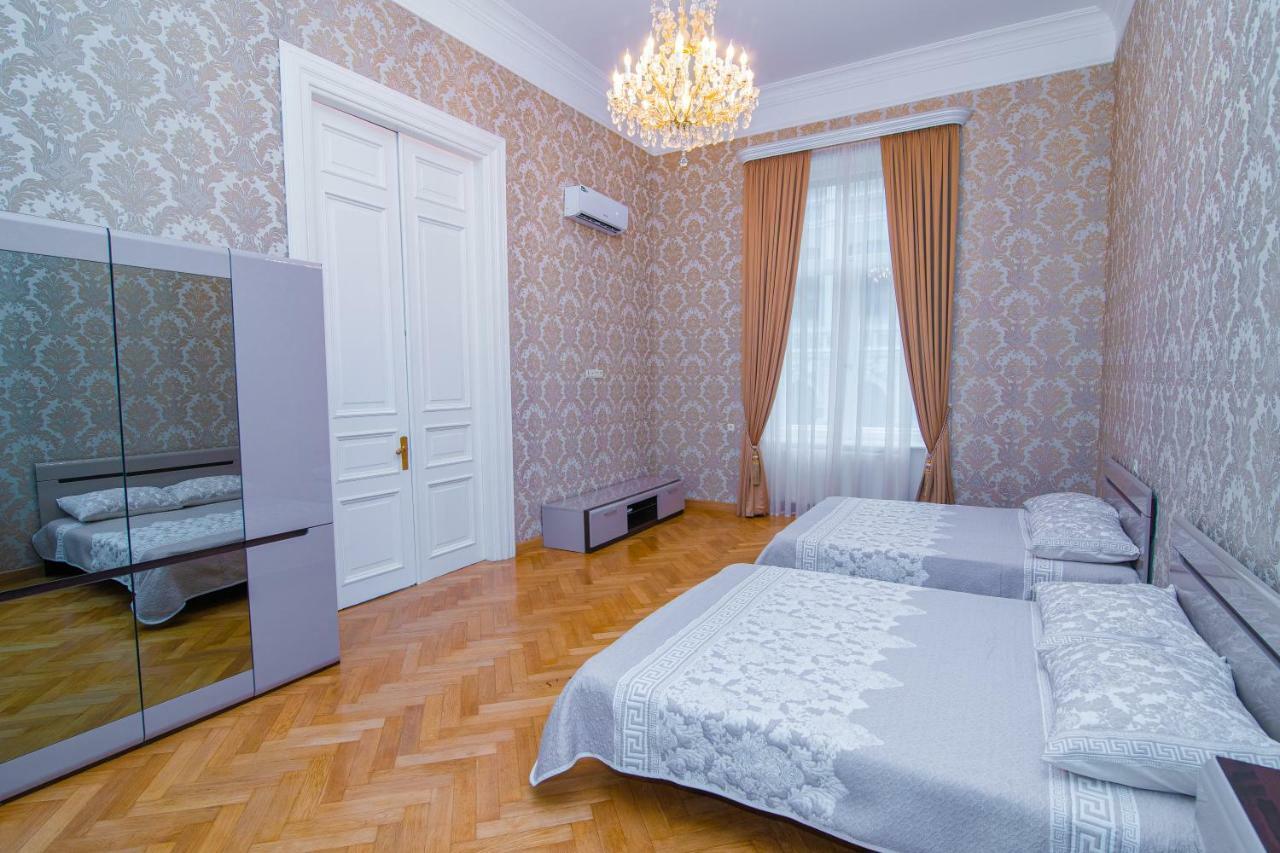 Solo Apartment In City Center 트빌리시 외부 사진