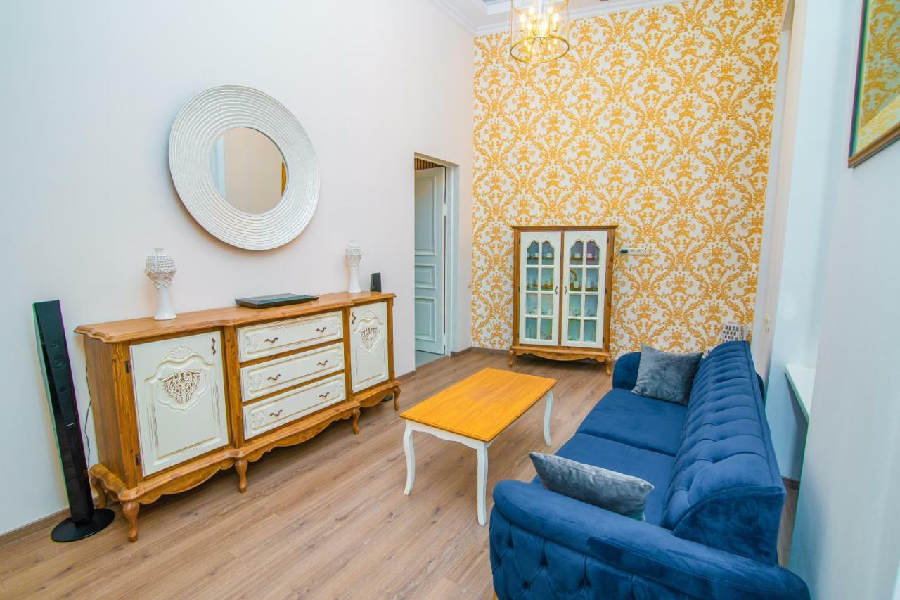 Solo Apartment In City Center 트빌리시 외부 사진